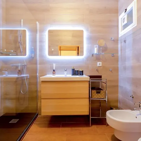 Charming Praça Da Figueira