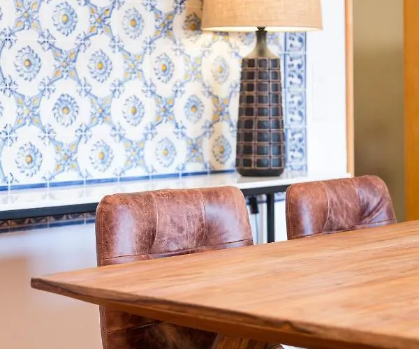 Charming Praca Da Figueira